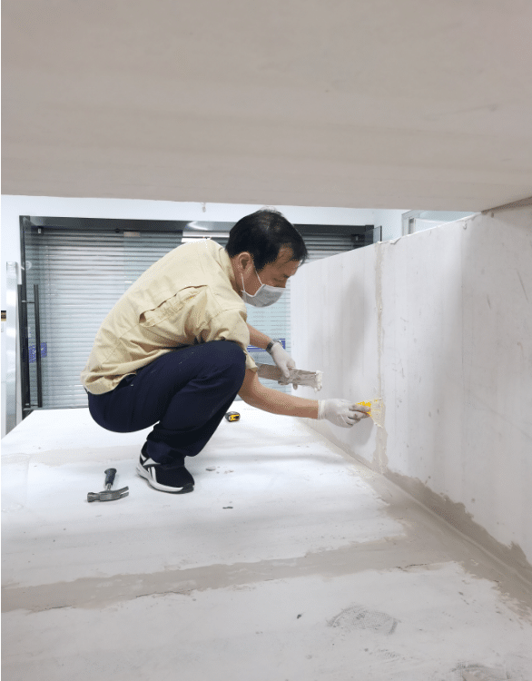 Installation of calcium silicate boards