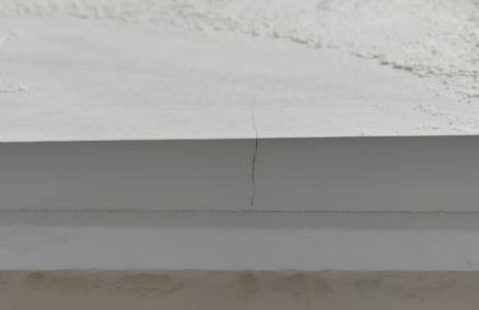 Calcium silicate board edge cracking